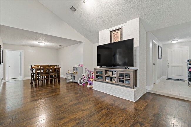 Building Photo - 1910 E Navaho Trail