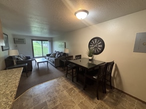 Building Photo - 500 12th St S