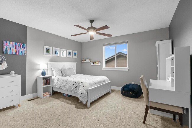 Building Photo - Modern 4BD/3BA Rental with Garage & Fenced...