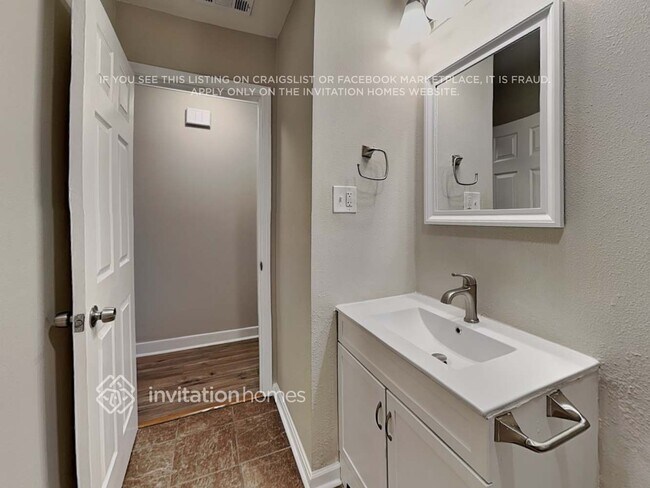 Building Photo - 406 Meadowview Dr