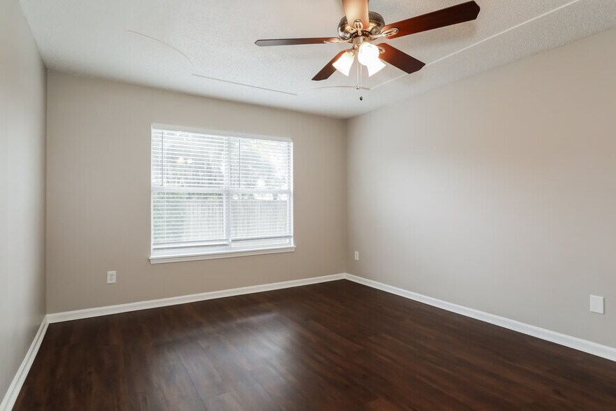 Building Photo - 2965 Golden Pond Blvd