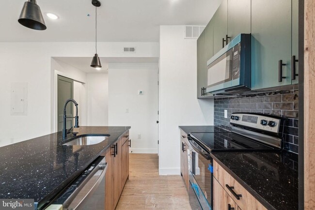 Building Photo - 4181 Mantua Ave