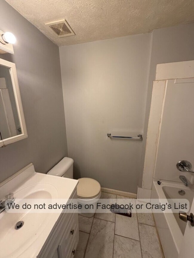 Building Photo - Rannock Duplex