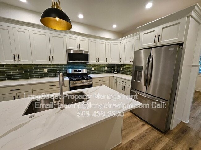 Building Photo - 11819 SW 60th Ave