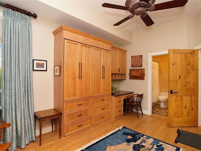 Building Photo - "Luxurious Living Awaits: Spacious 2-Bed, 3-Bath Apartment in Prime Clayton Location!"