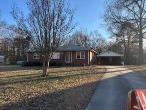Building Photo - 3 bedroom Salisbury home