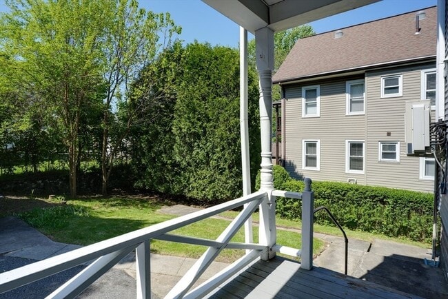 Building Photo - 21 Fessenden Rd