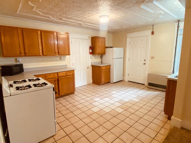 Primary Photo - 16 Union St