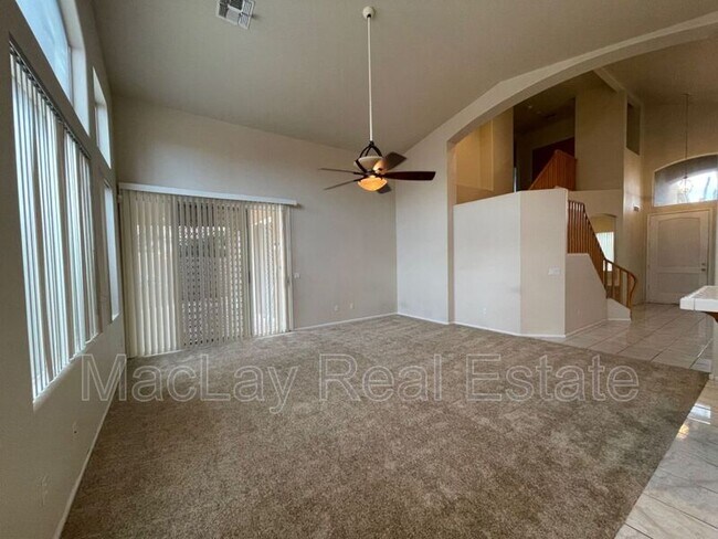 Building Photo - 7140 E Medina Ave