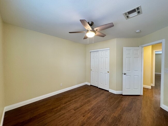 Building Photo - 5417 Redview Ct