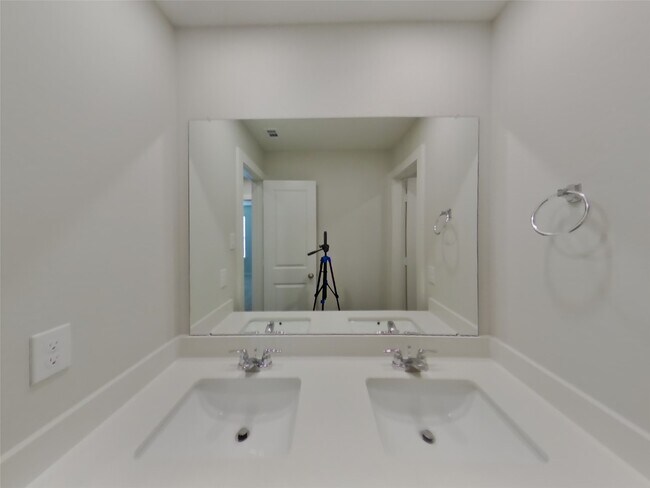 Building Photo - 22733 Terrazzo Dr