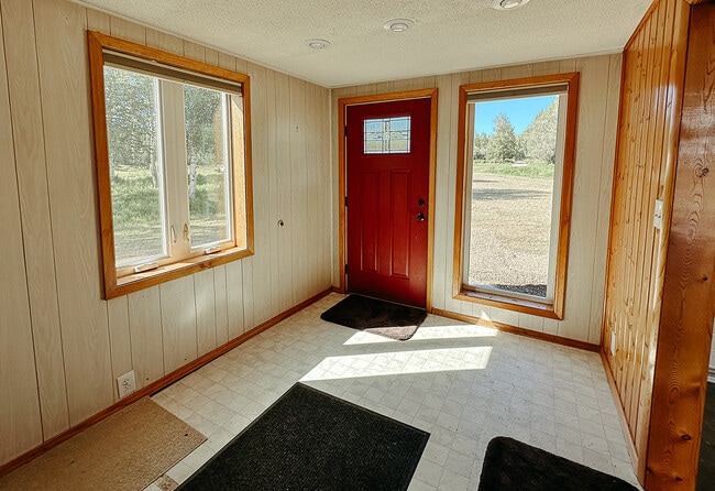 Building Photo - 239 Wilderness Dr