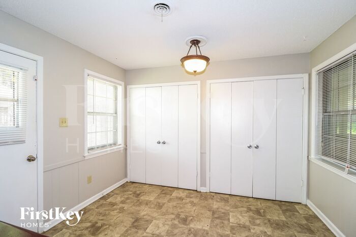 Building Photo - 2082 Leichester Ln