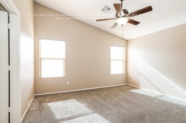 Building Photo - 423 W Corriente Ct