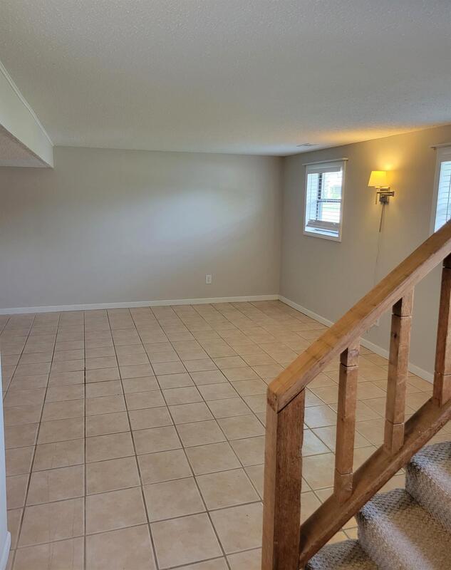 Building Photo - 3932 Silver Ridge Dr