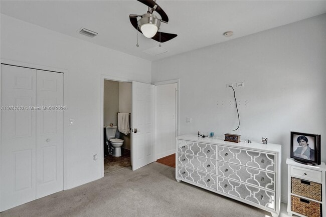 Building Photo - 1007 NW 99th Ct