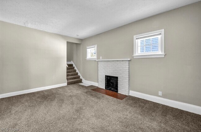 Building Photo - 936 Selwyn Rd