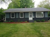 Building Photo - 3 Bedroom Home with Bonus Family Room, Fenced Back Yard, and Garage