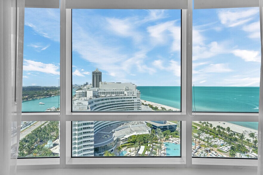 Building Photo - 4401 Collins Ave