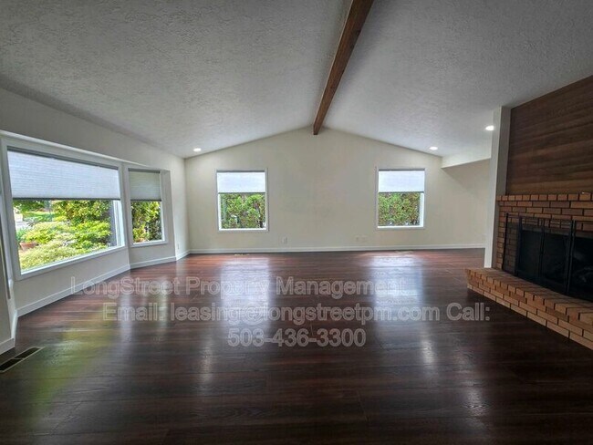 Building Photo - 2018 Nut Tree Dr NW