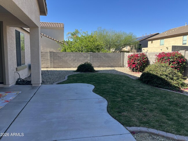 Building Photo - 6734 W Blackstone Ln