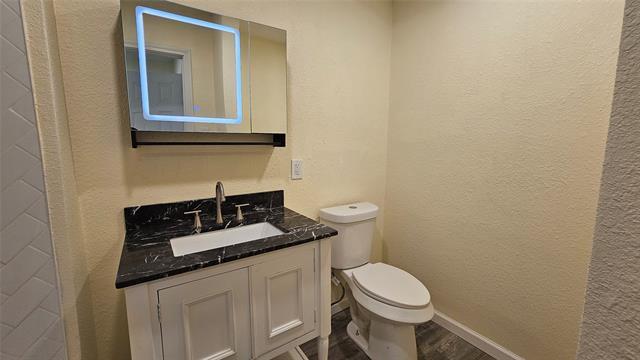 Building Photo - 5065 Ridglea Ln