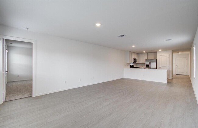 Building Photo - 18037 le gotte