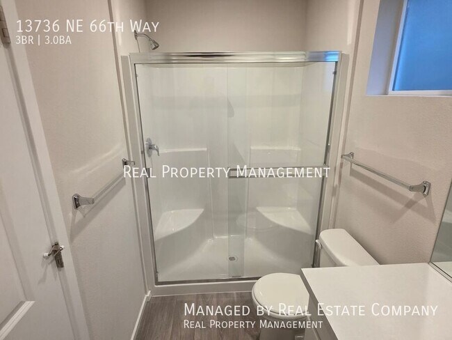 Building Photo - 13736 NE 66th Wy