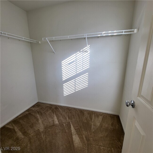 Building Photo - 9282 Keystone Ridge Ave