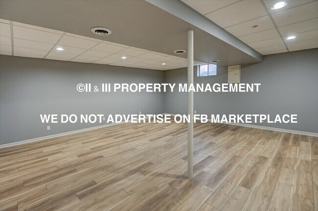 Building Photo - 1114 NE Richardson Pl