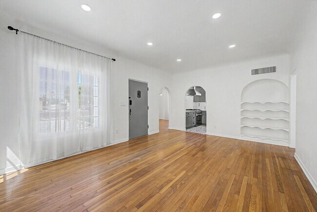 Building Photo - 311 West Campbell Ave