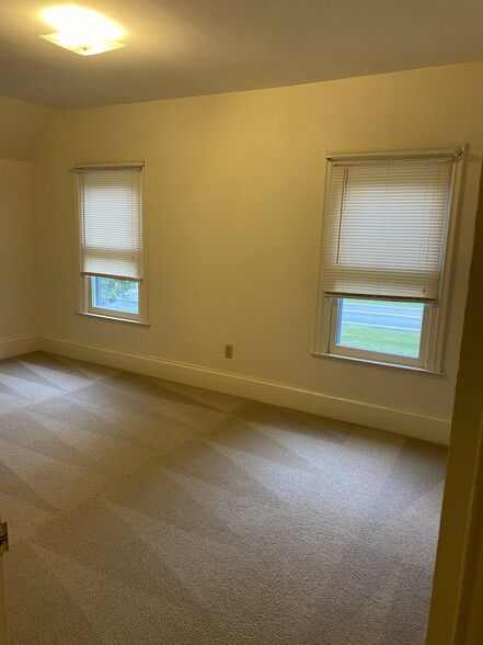 Bedroom 2 - 402 Bowerman Rd