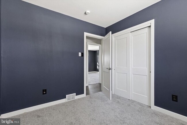 Building Photo - 17 McLaughlin Dr