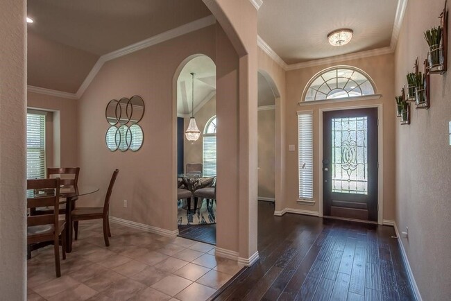 Building Photo - 5209 Texana Dr