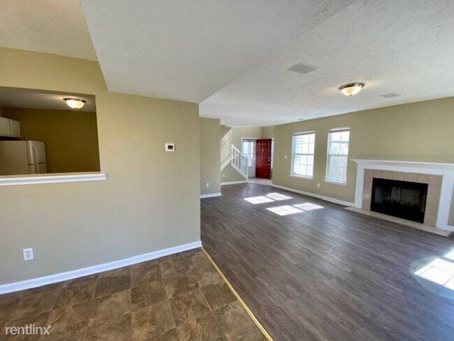 Building Photo - 3 br, 2.5 bath House - 6364 Titania Drive