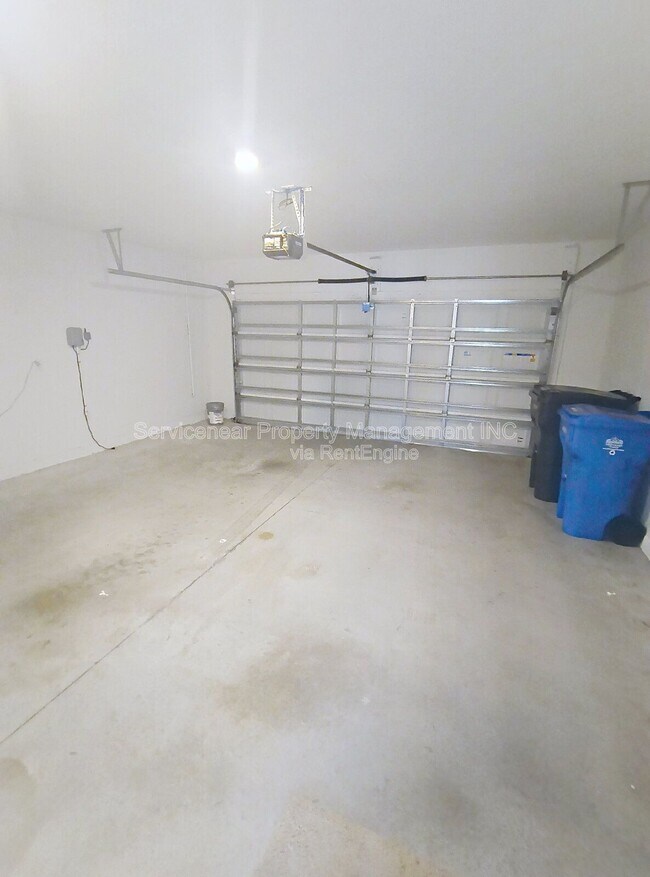 Building Photo - 12937 Camarillo Pl