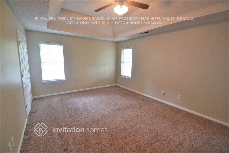 Building Photo - 489 Lakewater Estates Dr