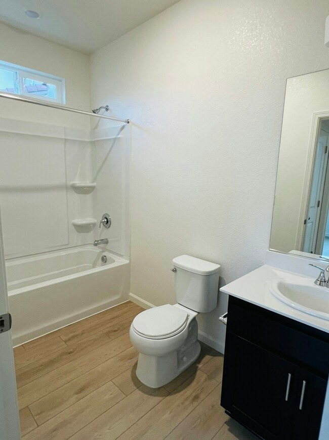 Building Photo - 5433 Riverview Ln