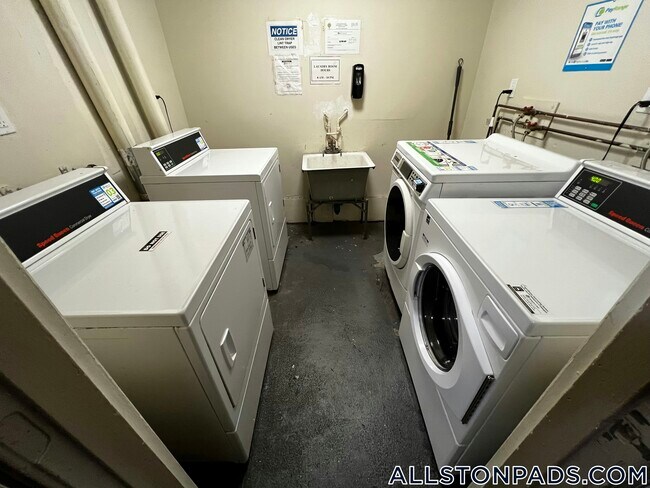 Building Photo - 90 Gardner St