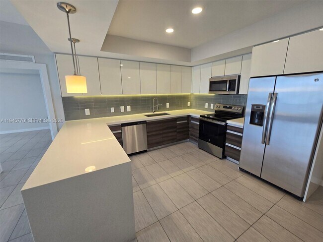 Building Photo - 117 SW 10th St