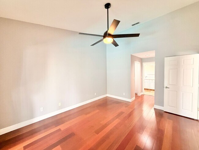 Building Photo - ** BERKSHIRE LAKES ** 3 BED / 2 BATH - SINGLE FAMILY - POOL HOME - GREAT LOCATION! - ANNUAL RENTAL