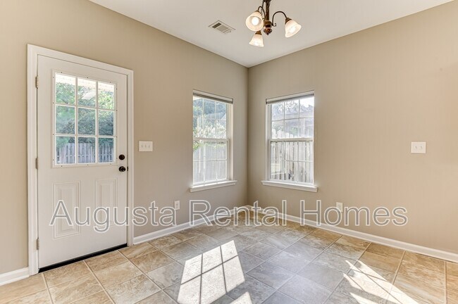 Building Photo - 812 Oshields Ct