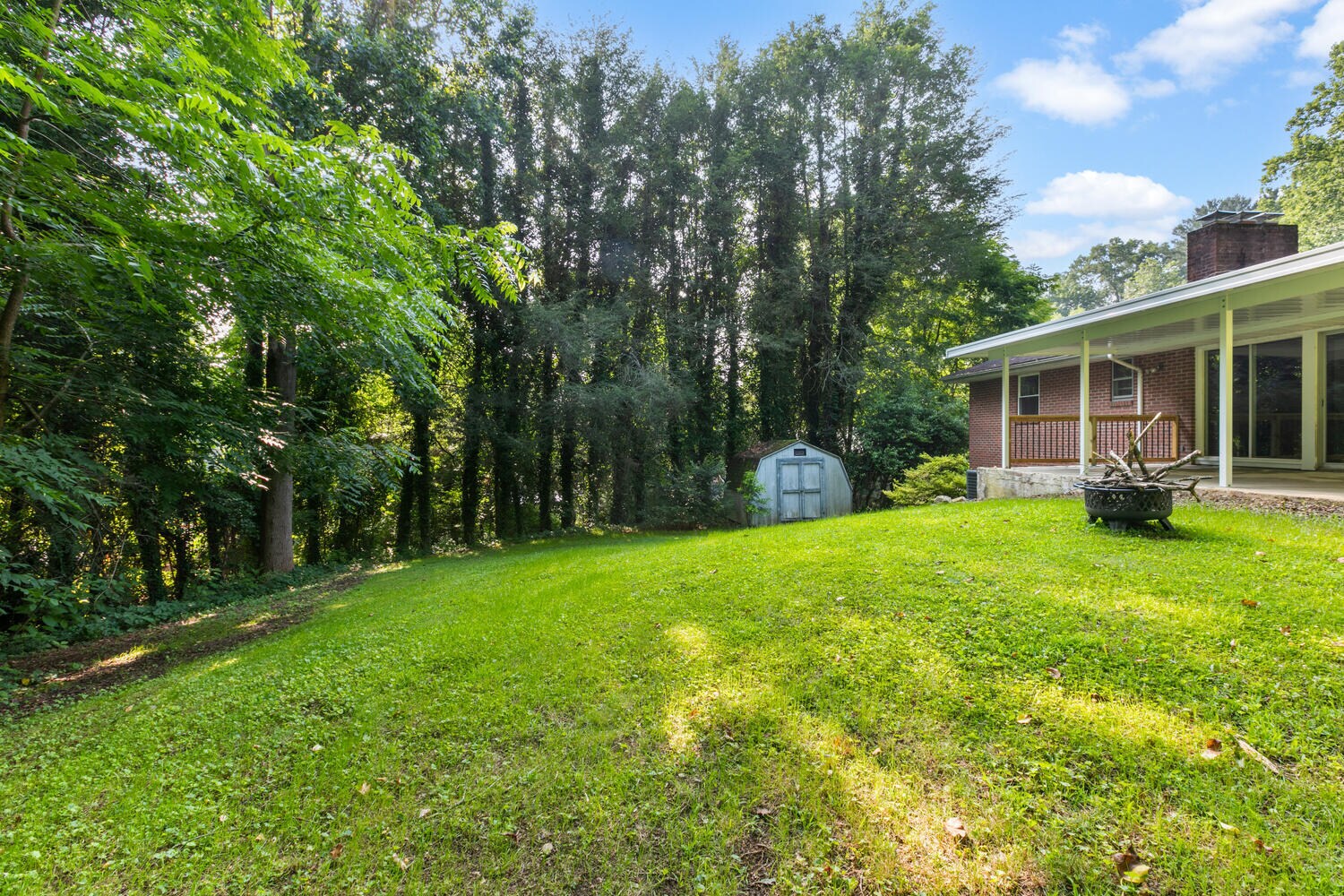 Building Photo - 68 Wilshire Dr