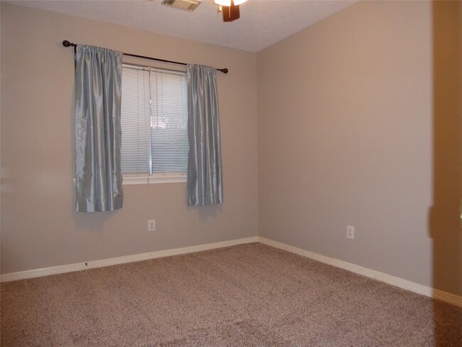 Building Photo - 6419 Diamond Rock Dr