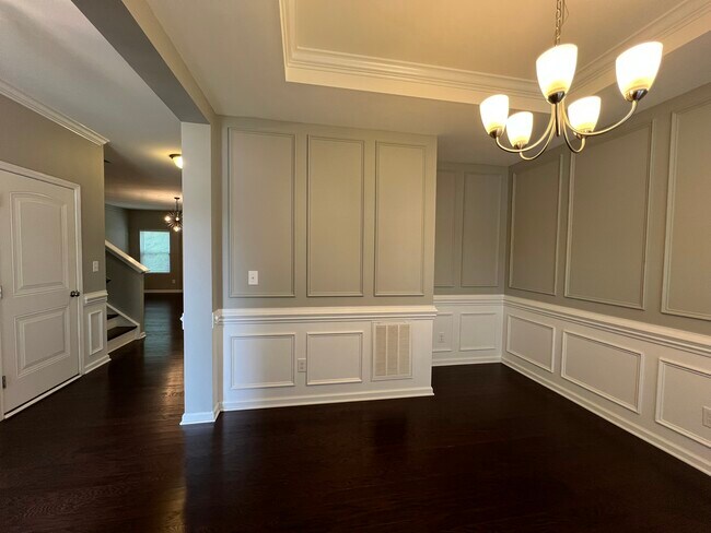 Building Photo - 2198 Laurens Dr