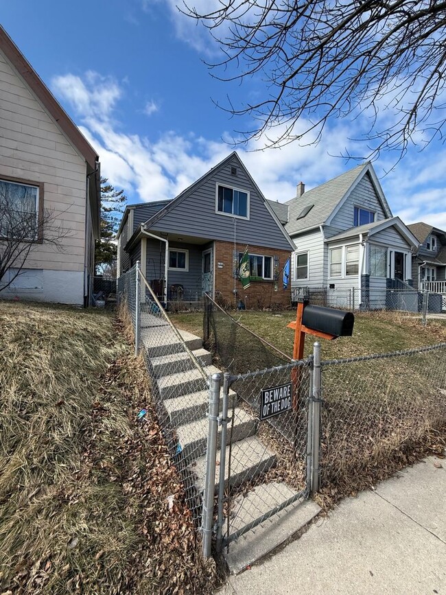 Building Photo - 4713-4715 N 35th St