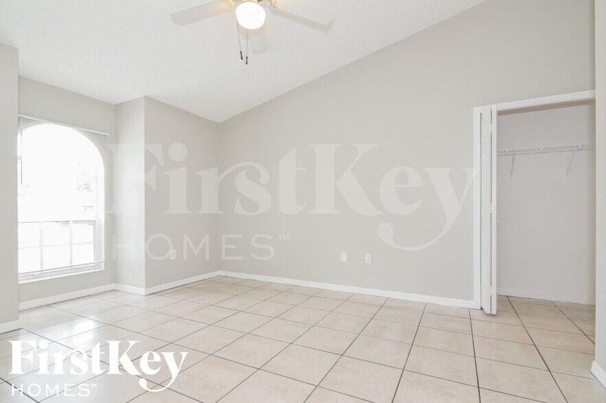 Building Photo - 7901 Sioux Ln