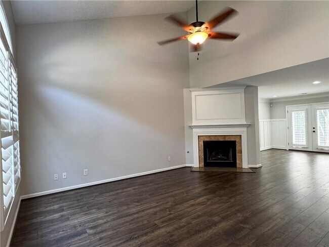 Building Photo - 3331 Serenade Ct