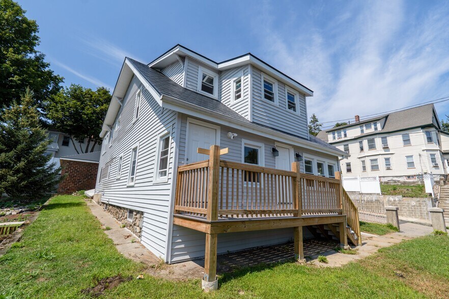 Building Photo - 24 Ames St