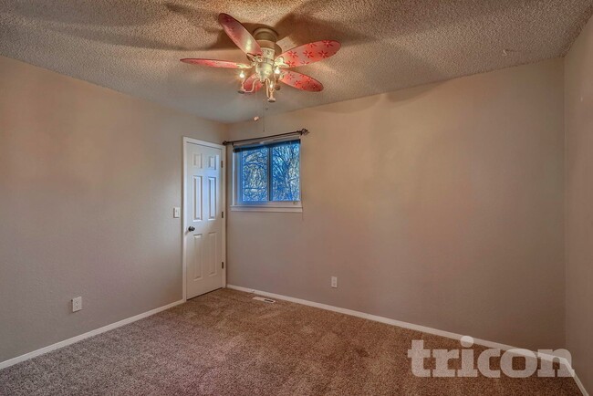 Building Photo - 5931 S Lima St